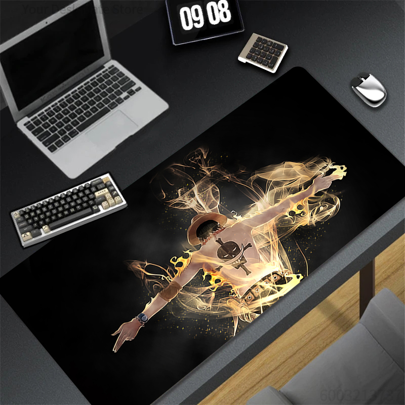 لوحة ماوس بتصميم أنمي فليم أيس - مراجعة Gaming Keyboard Affordable وسعره