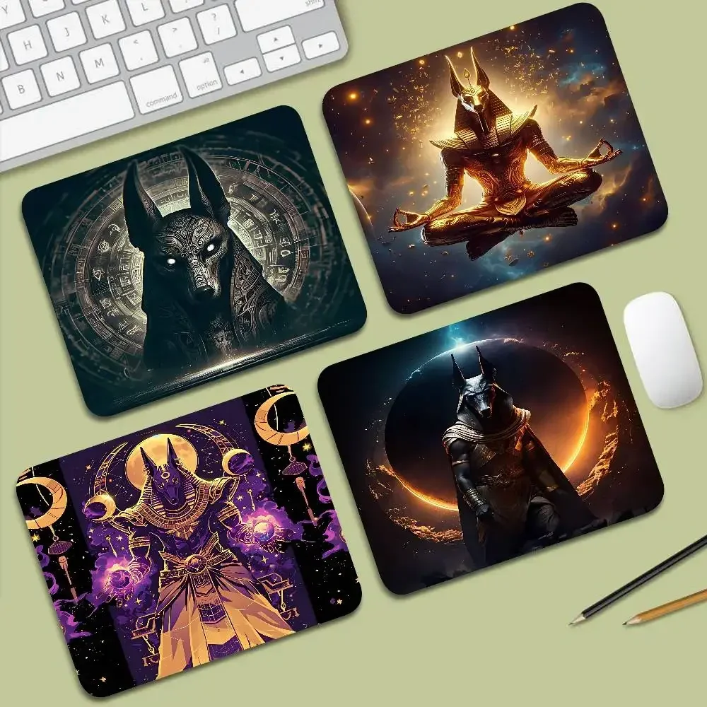 لوحة ماوس صغيرة بتصميم أنوبيس  - مراجعة Gaming Keyboard Egypt وسعره